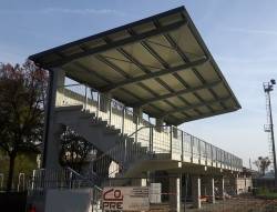 Tribuna sportiva a Viano -...